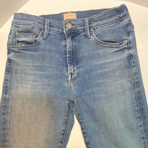 Mother The Weekender Fray Flare Jeans 28 Faded Blue Mid Rise Denim - Picture 8 of 9